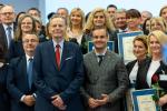 Zdjęcie: przedsiębiorcy już po raz 20. wybrali najbardziej przyjazne urzędy skarbowe w Polsce; w tym roku przedstawiciele biznesu wyróżnili 64 urzędy skarbowe.